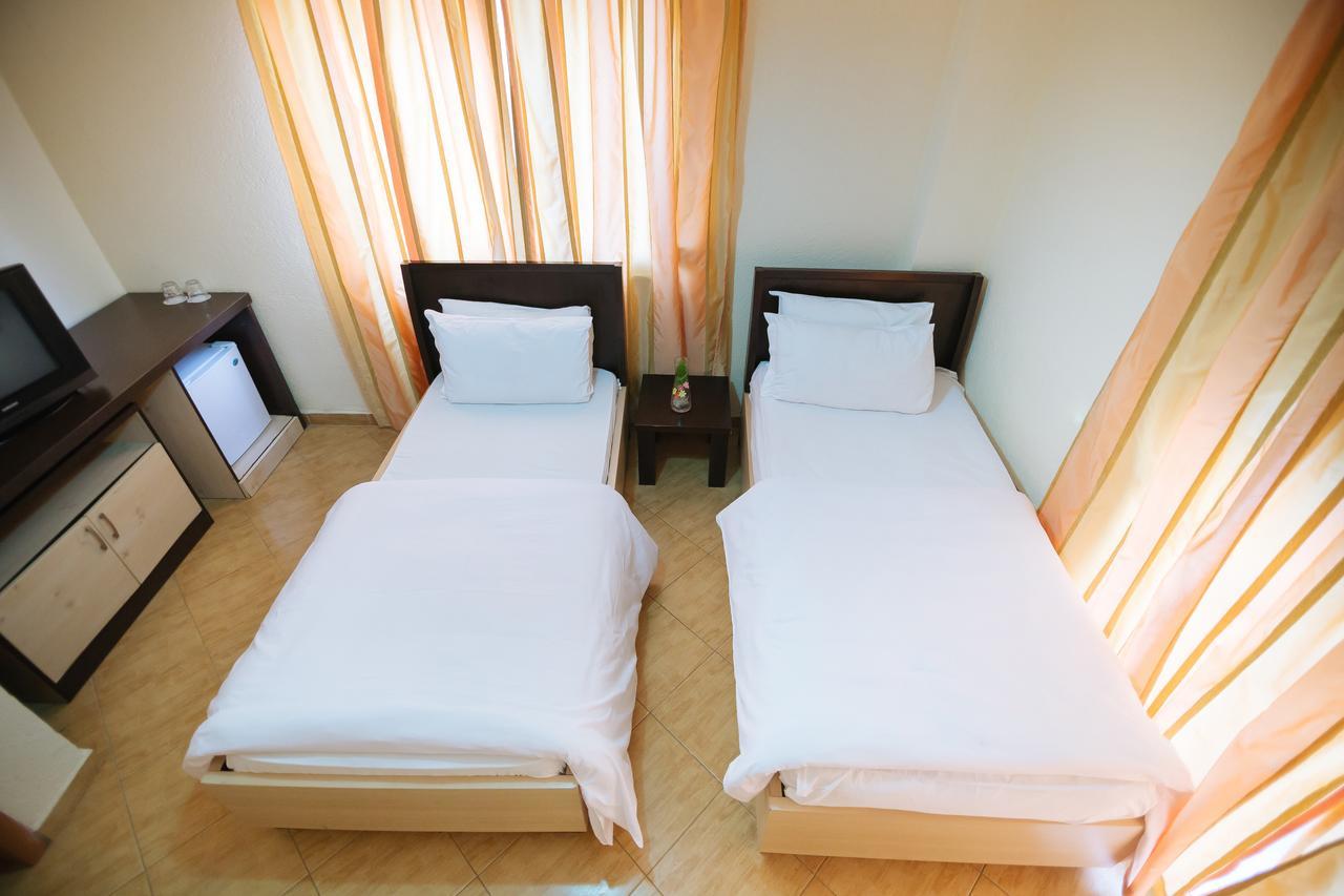 Hotel Ibiza โกเลม ภายนอก รูปภาพ