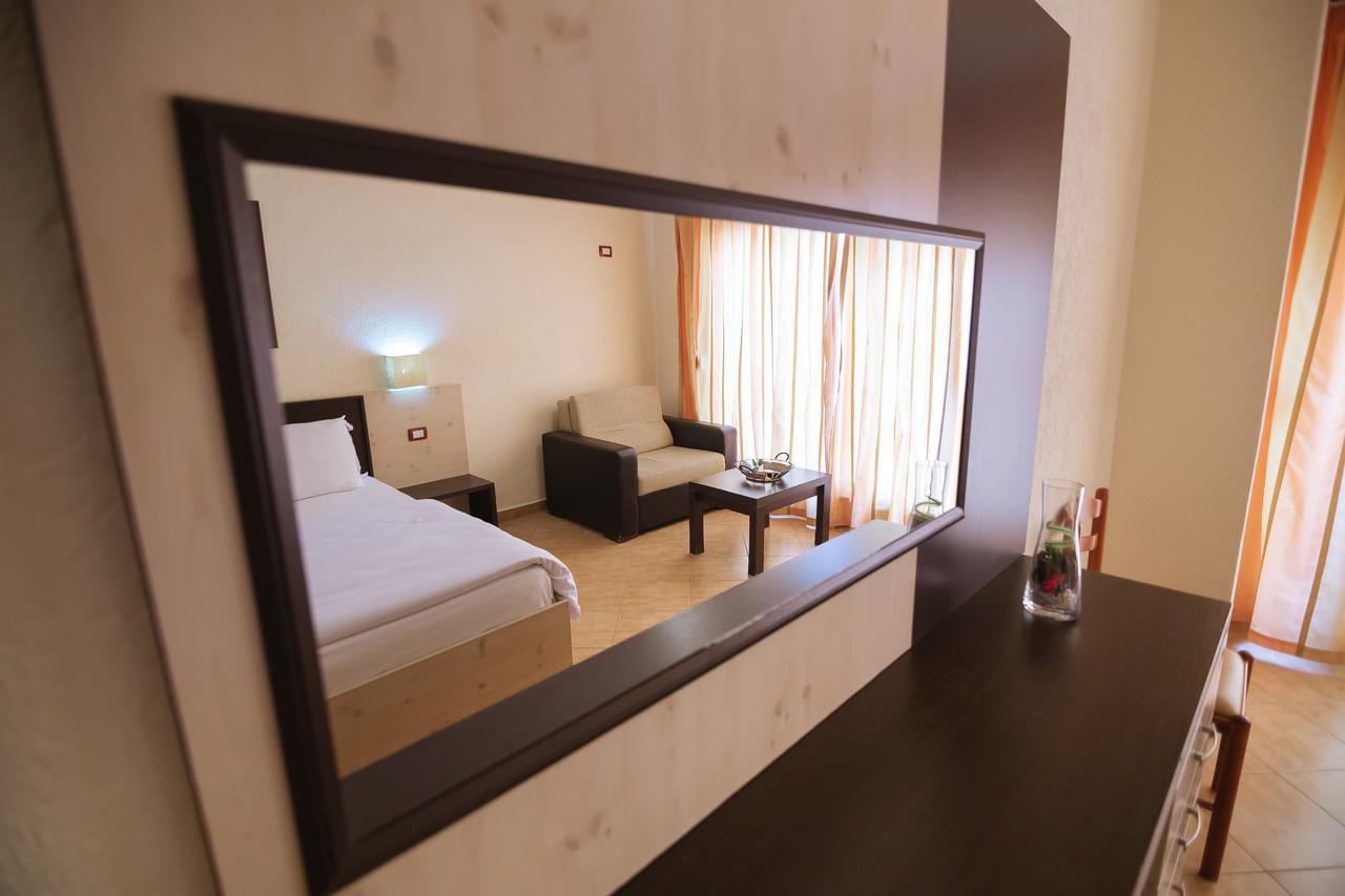 Hotel Ibiza โกเลม ภายนอก รูปภาพ